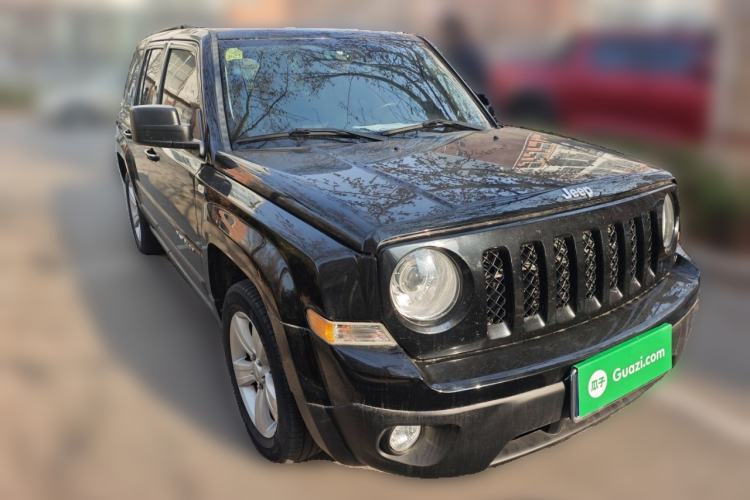 Used Jeep Patriot 2015 2.4L Sport Edition Front Right 45 Deg