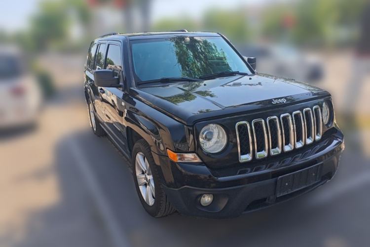 Used Jeep Patriot 2015 2.0L Sport Edition Front Right 45 Deg