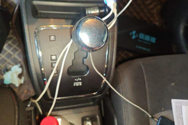 Used Jeep Patriot 2015 2.4L Sport Edition Gear Lever
