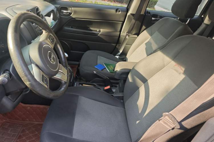 Used Jeep Patriot 2015 2.4L Sport Edition Left Front Seat