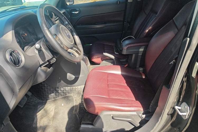 Used Jeep Patriot 2015 2.0L Sport Edition Left Front Seat