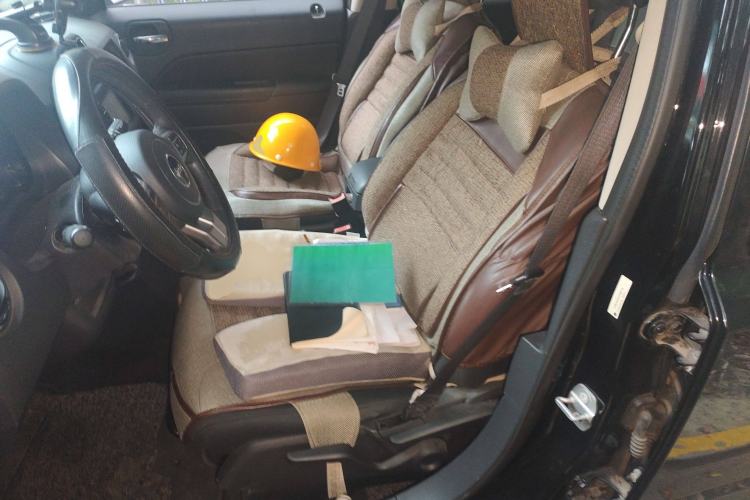 Used Jeep Patriot 2015 2.4L Sport Edition Left Front Seat