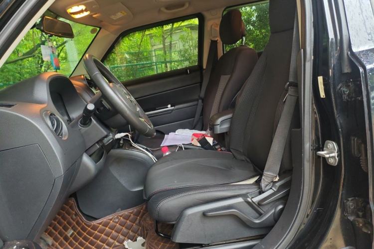 Used Jeep Patriot 2015 2.4L Sport Edition Left Front Seat