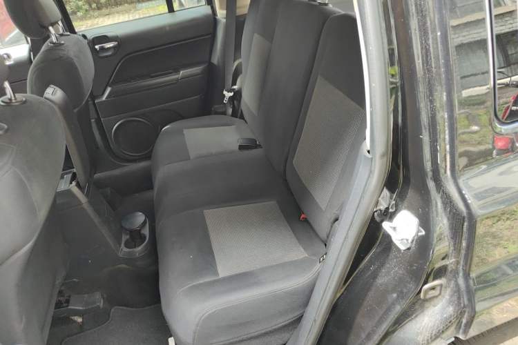 Used Jeep Patriot 2015 2.0L Sport Edition Left Rear Seat
