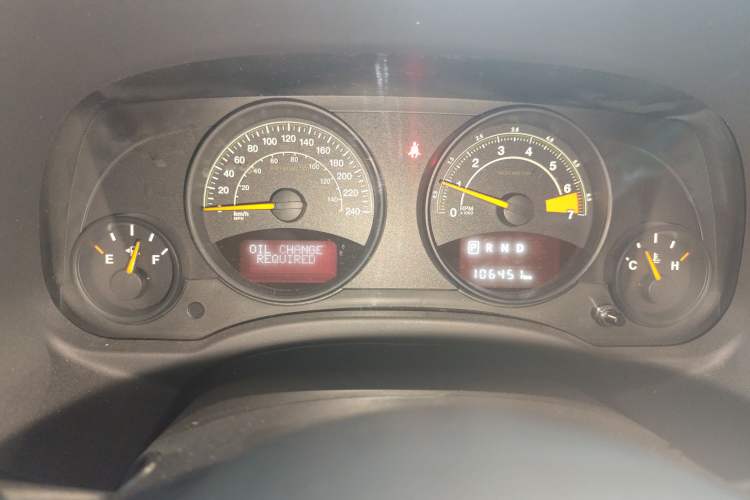Used Jeep Patriot 2015 2.4L Sport Edition Odometer Close Up