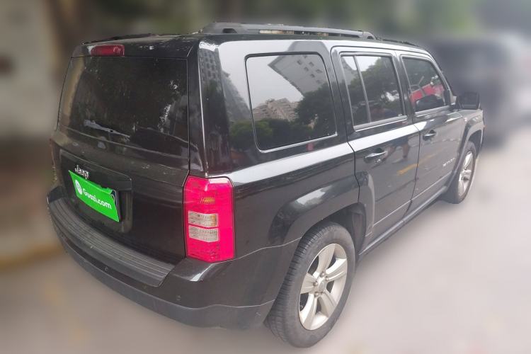 Used Jeep Patriot 2015 2.4L Sport Edition Rear Right 45 Deg