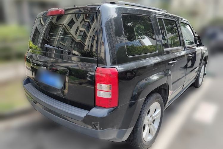 Used Jeep Patriot 2015 2.0L Sport Edition Rear Right 45 Deg