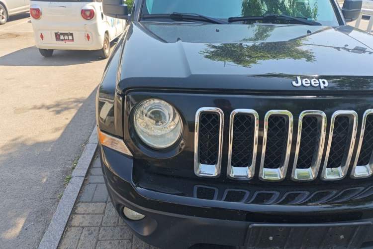 Used Jeep Patriot 2015 2.0L Sport Edition Right Front Headlight