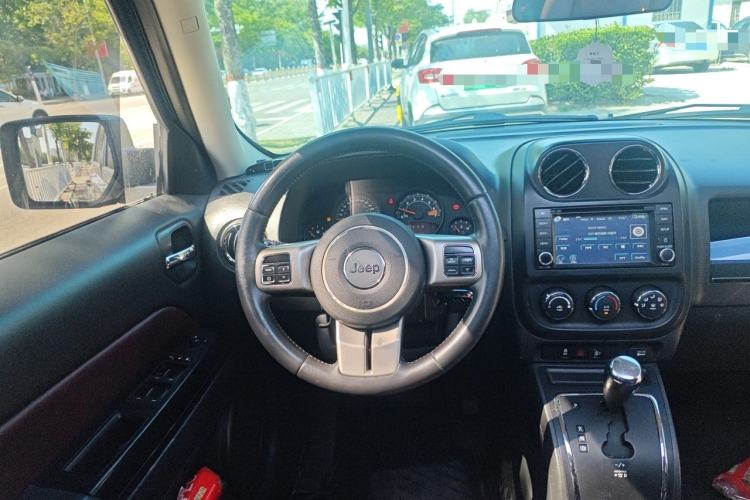 Used Jeep Patriot 2015 2.0L Sport Edition Steering Wheel