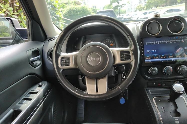 Used Jeep Patriot 2015 2.0L Sport Edition Steering Wheel