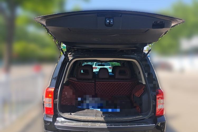 Used Jeep Patriot 2015 2.0L Sport Edition Trunk