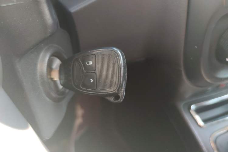 Used Jeep Patriot 2015 2.4L Sport Edition Vehicle Key