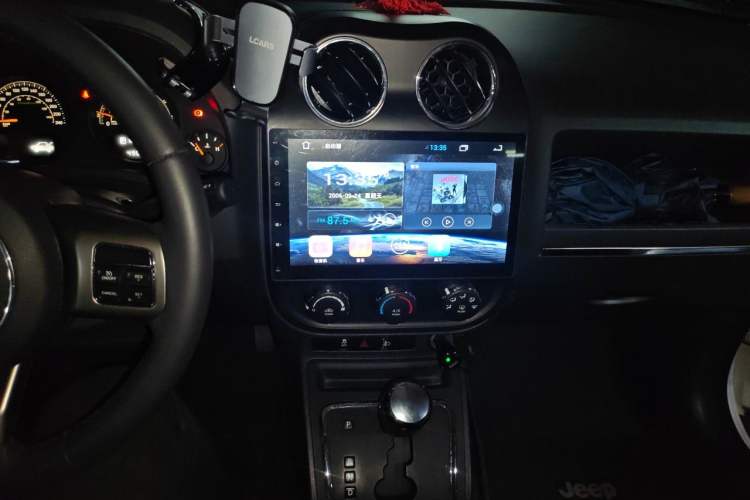 Used Jeep Patriot 2015 2.0L Sport Edition Audio And AC Panel