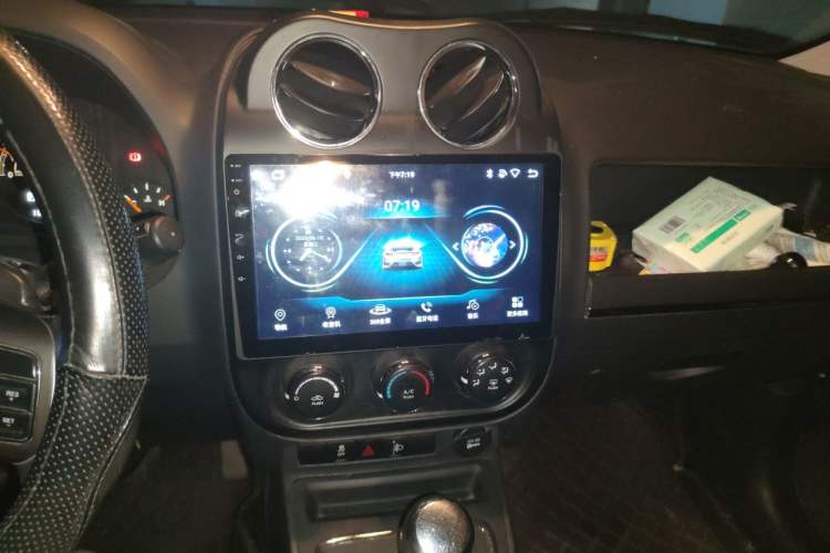 Used Jeep Patriot 2015 2.0L Sport Edition Audio And AC Panel