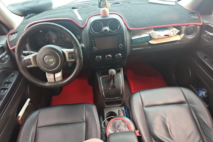 Used Jeep Patriot 2015 2.0L Sport Edition Center Console