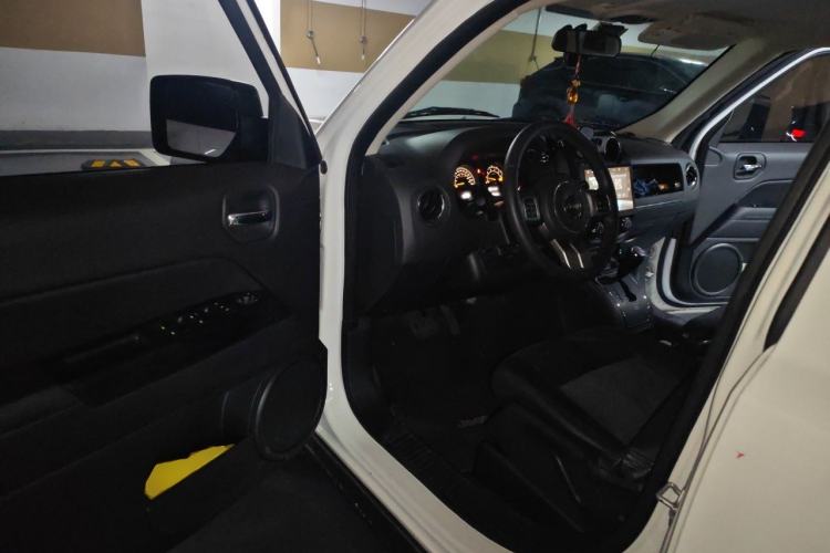 Used Jeep Patriot 2015 2.0L Sport Edition Driver Seat