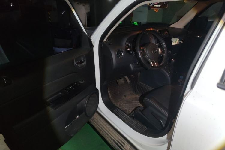 Used Jeep Patriot 2015 2.0L Sport Edition Driver Seat