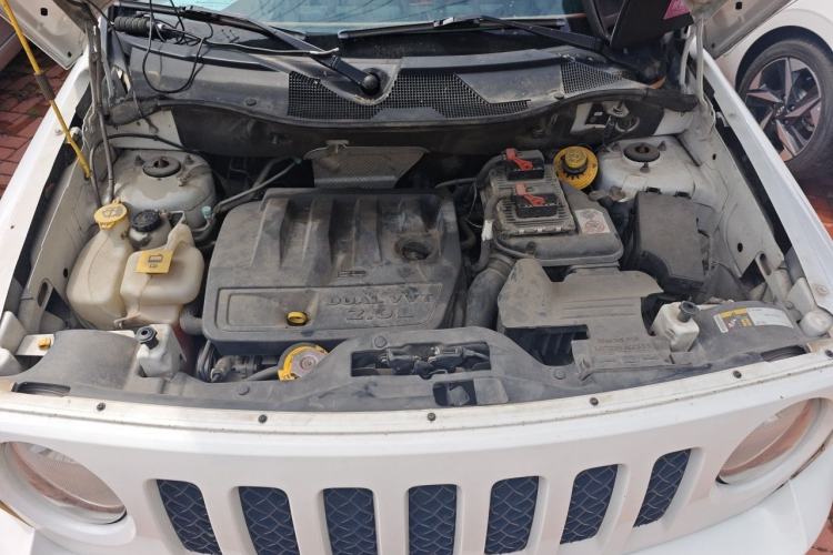 Used Jeep Patriot 2015 2.0L Sport Edition Engine Bay