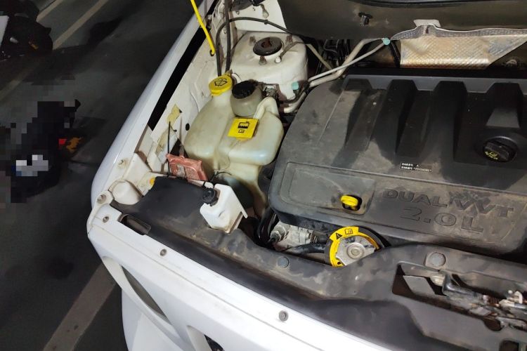 Used Jeep Patriot 2015 2.0L Sport Edition Engine Bay Right