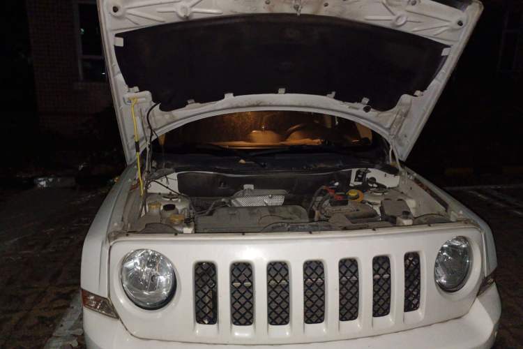 Used Jeep Patriot 2015 2.0L Sport Edition Engine Bay