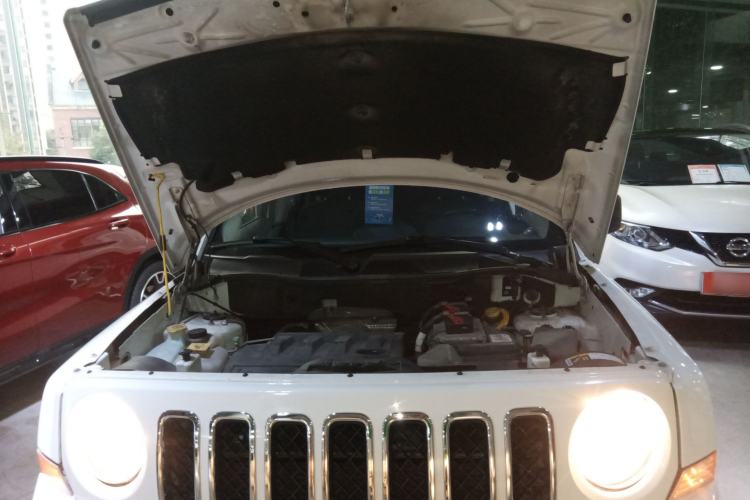 Used Jeep Patriot 2015 2.4L Sport Edition Engine Bay