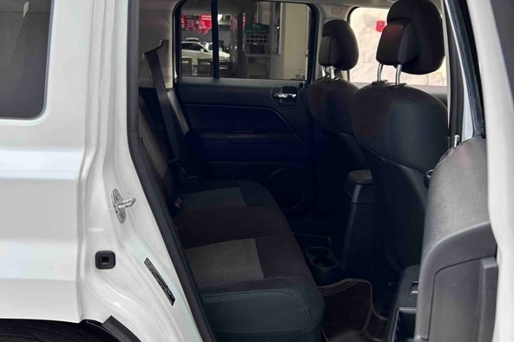 Used Jeep Patriot 2015 2.4L Sport Edition Exterior 1