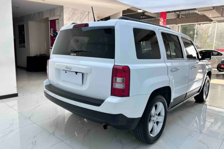 Used Jeep Patriot 2015 2.4L Sport Edition Exterior 2