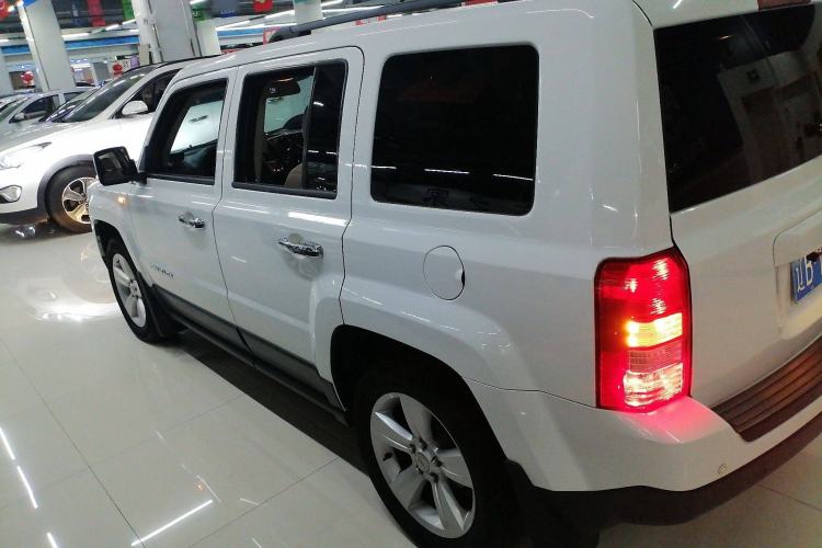 Used Jeep Patriot 2015 2.0L Sport Edition Exterior 3