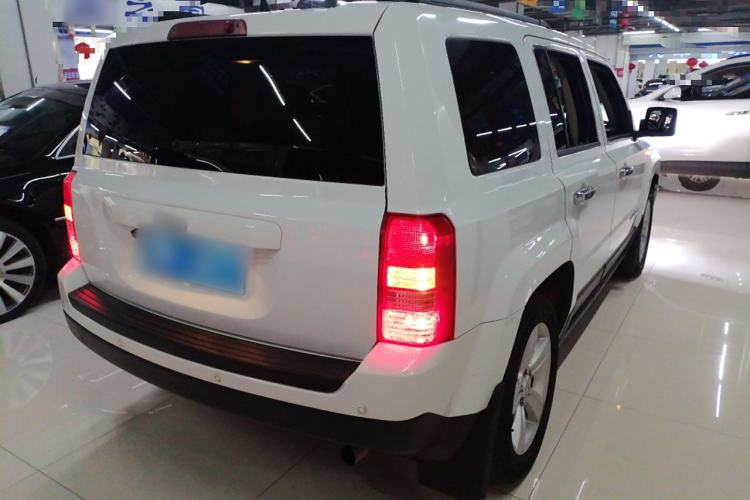 Used Jeep Patriot 2015 2.0L Sport Edition Exterior 5