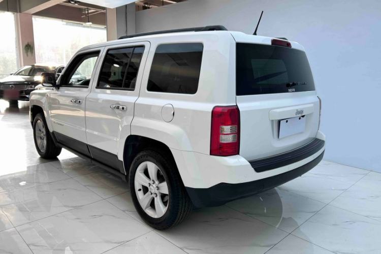 Used Jeep Patriot 2015 2.4L Sport Edition Exterior 5