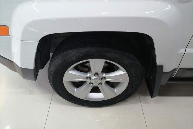 Used Jeep Patriot 2015 2.0L Sport Edition Exterior 7
