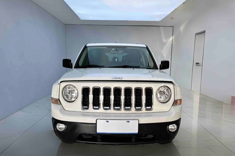 Used Jeep Patriot 2015 2.4L Sport Edition Exterior 9