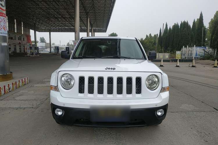Used Jeep Patriot 2015 2.0L Sport Edition Front