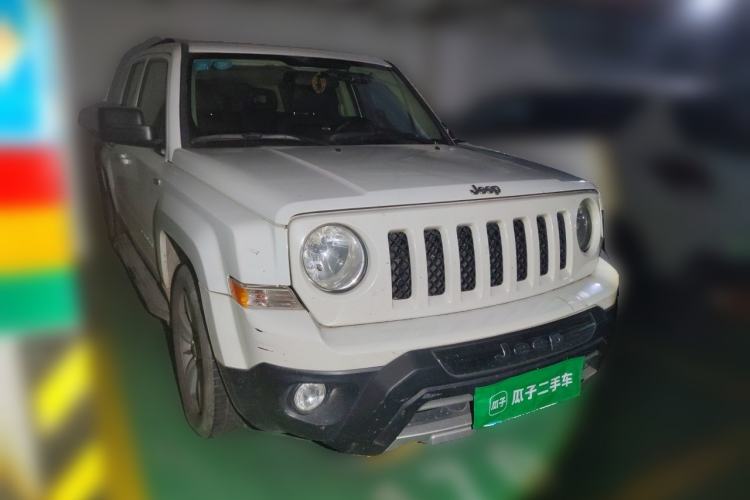 Used Jeep Patriot 2015 2.0L Sport Edition Front Right 45 Deg