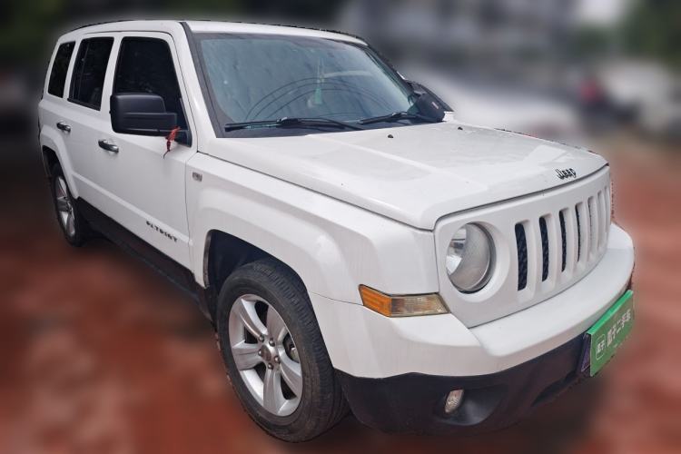 Used Jeep Patriot 2015 2.0L Sport Edition Front Right 45 Deg