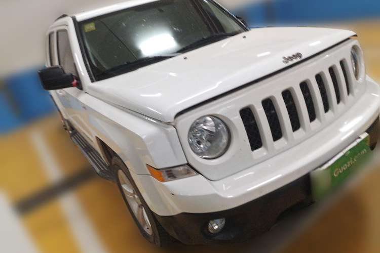 Used Jeep Patriot 2015 2.0L Sport Edition Front Right 45 Deg