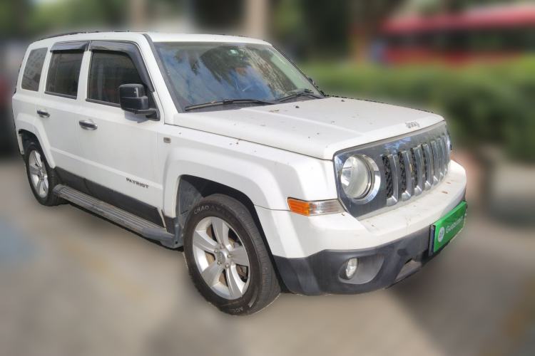 Used Jeep Patriot 2015 2.4L Sport Edition Front Right 45 Deg