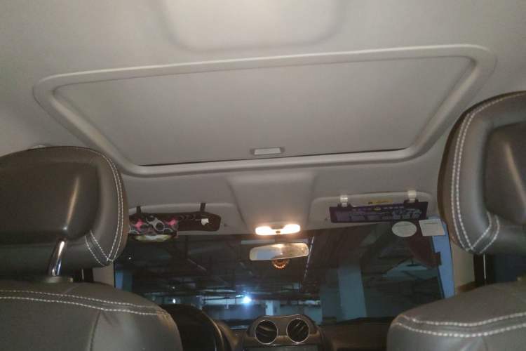 Used Jeep Patriot 2015 2.0L Sport Edition Headliner