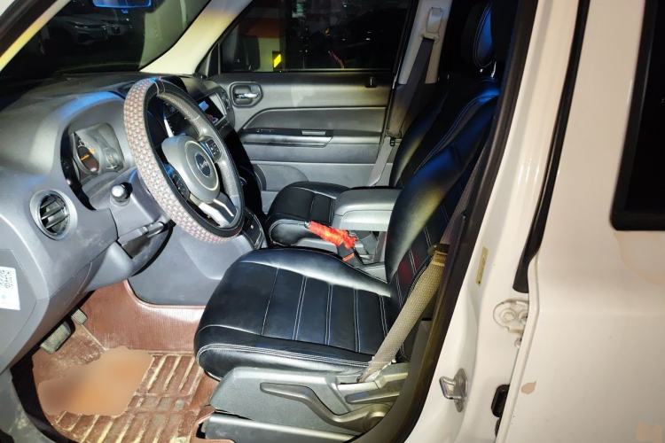 Used Jeep Patriot 2015 2.0L Sport Edition Left Front Seat