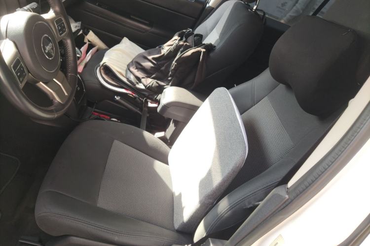 Used Jeep Patriot 2015 2.4L Sport Edition Left Front Seat