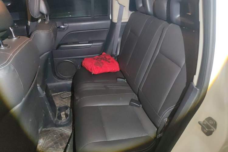 Used Jeep Patriot 2015 2.0L Sport Edition Left Rear Seat