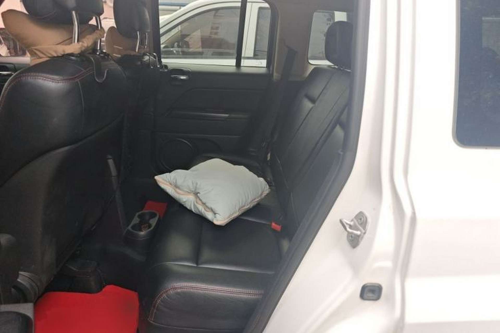 Used Jeep Patriot 2015 2.0L Sport Edition Left Rear Seat