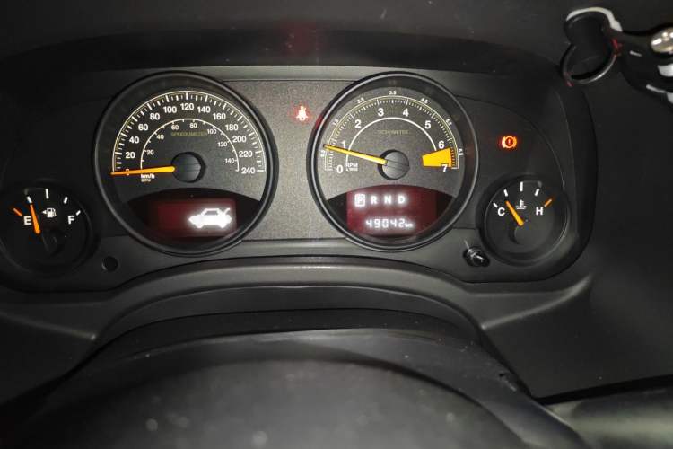 Used Jeep Patriot 2015 2.0L Sport Edition Odometer Close Up