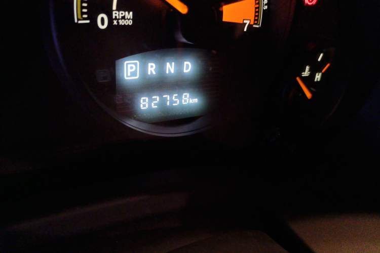 Used Jeep Patriot 2015 2.0L Sport Edition Odometer Close Up