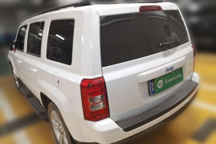 Used Jeep Patriot 2015 2.0L Sport Edition Rear Left 45 Deg