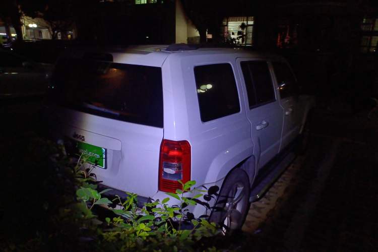 Used Jeep Patriot 2015 2.0L Sport Edition Rear Right 45 Deg