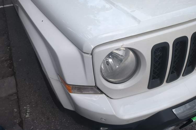 Used Jeep Patriot 2015 2.4L Sport Edition Right Front Headlight