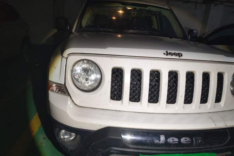 Used Jeep Patriot 2015 2.0L Sport Edition Right Front Headlight