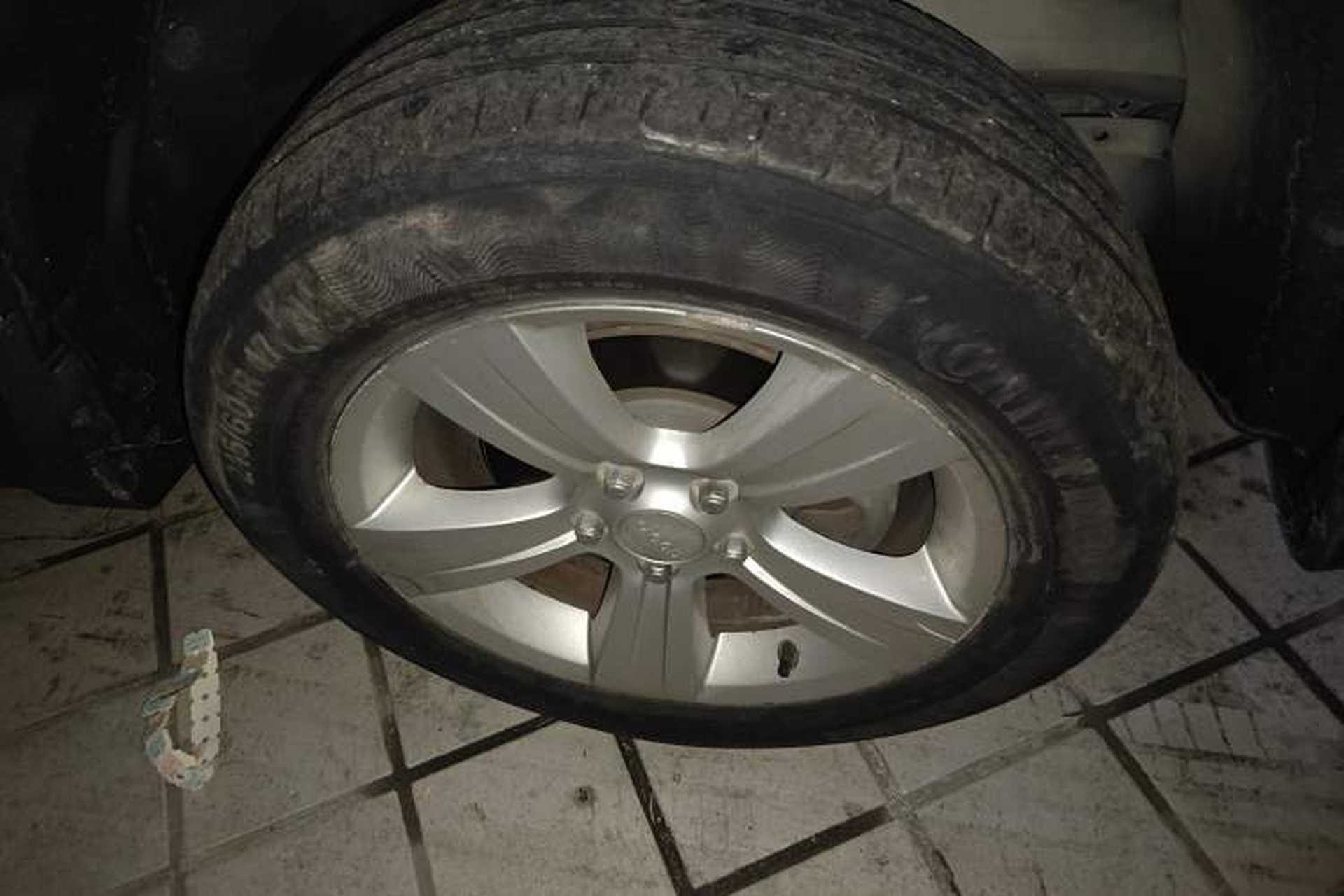Used Jeep Patriot 2015 2.4L Sport Edition Right Front Wheel Hub