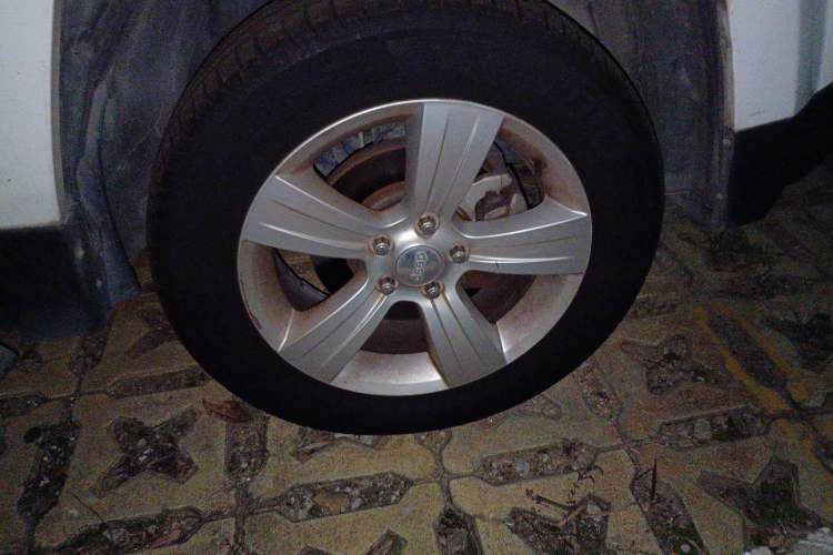 Used Jeep Patriot 2015 2.0L Sport Edition Right Front Wheel Hub